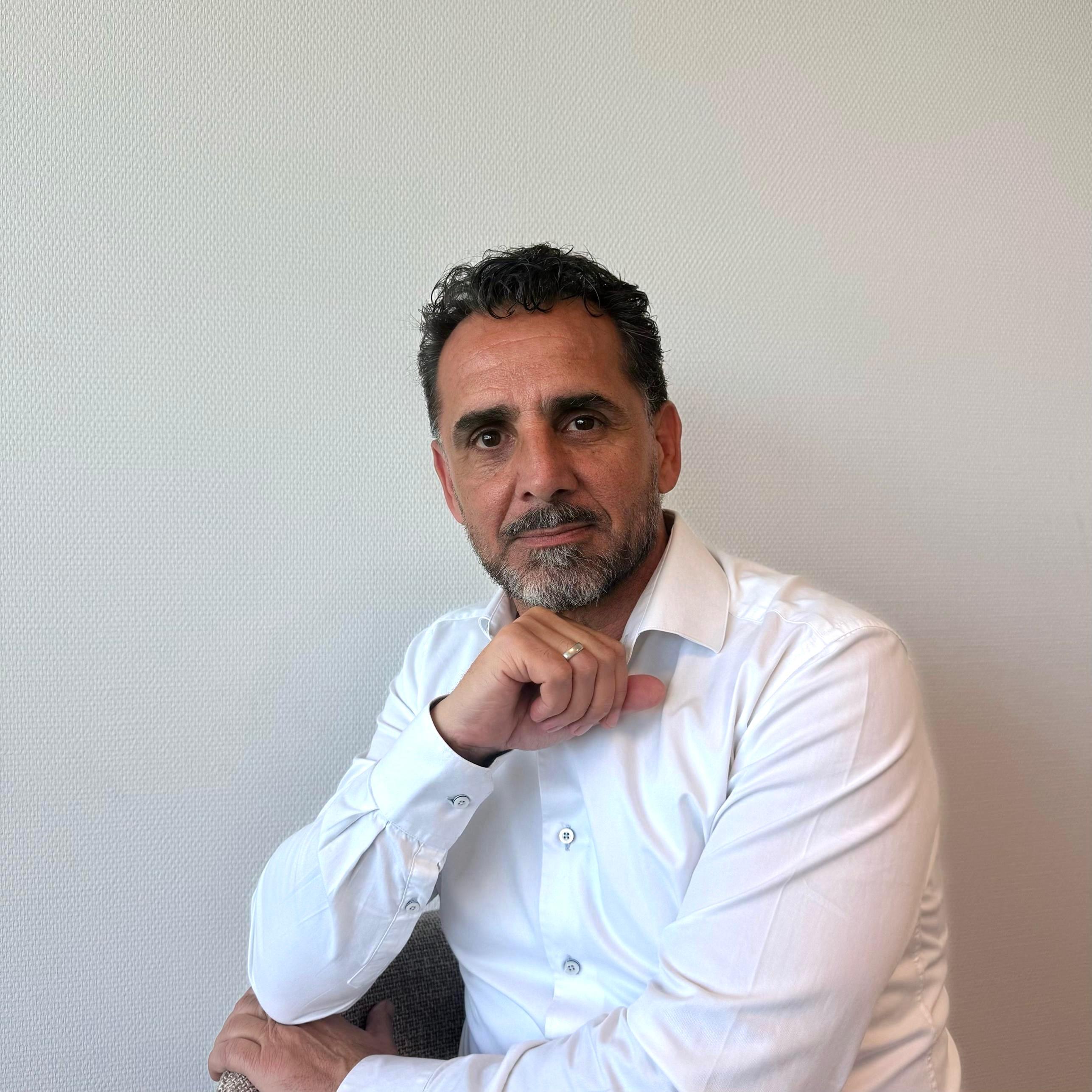 Angel Estirado